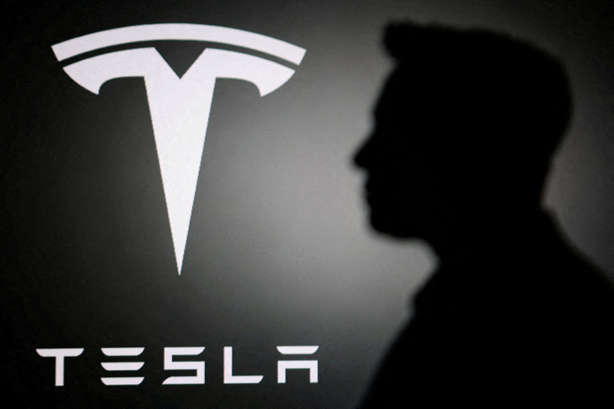 Musk's public endorsement of SpaceX-Tesla deal may throw a wrench in ...