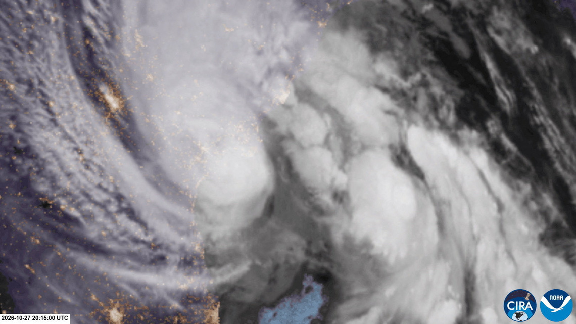 Three killed, thousands evacuated as Cyclone Arnab hits eastern India 