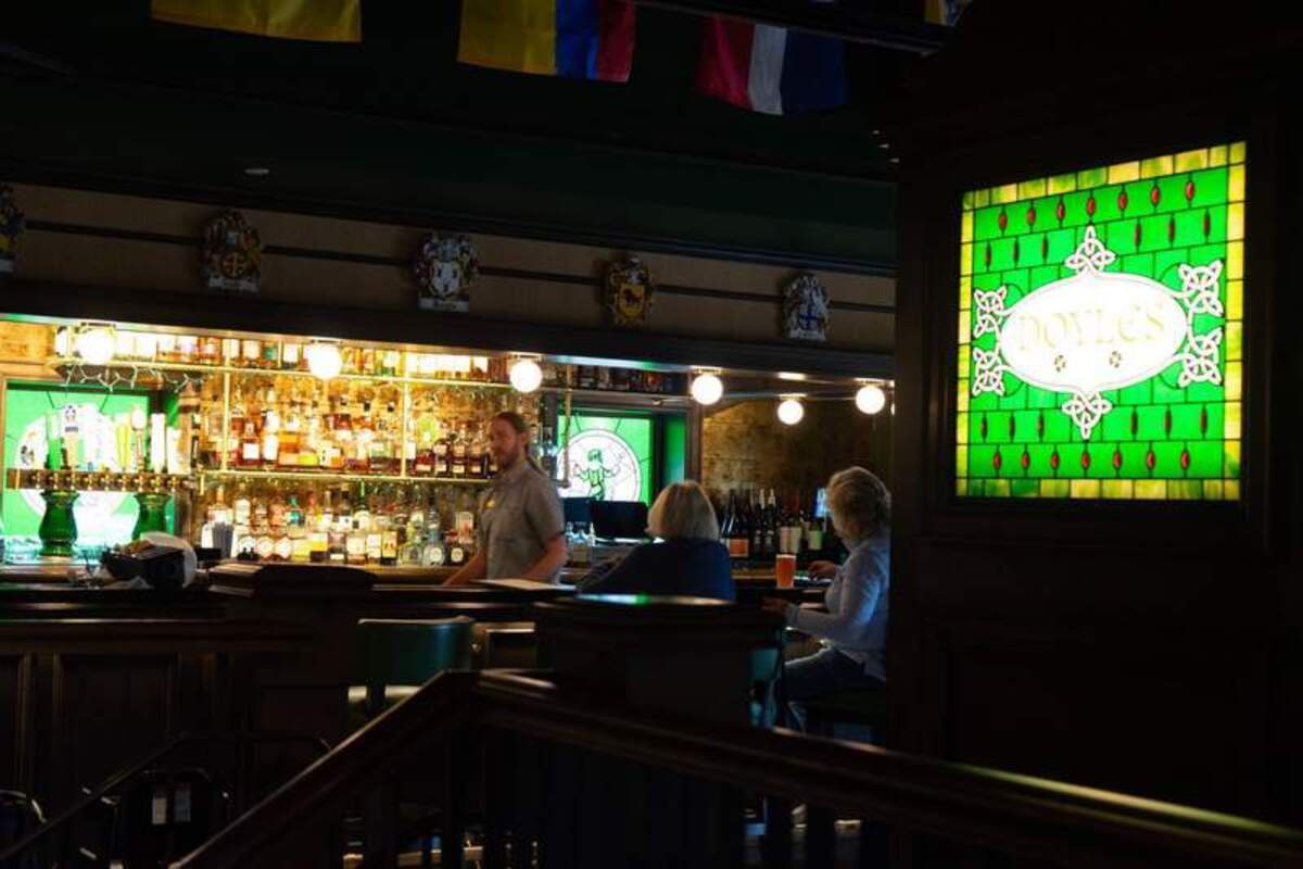  Doyle’s pub comes complete with casual pub food, a fully stocked bar and seating with game day TVs. Photo credit: Mary Beth Skylis 