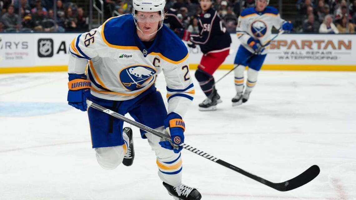 Sabres welcome struggling Blackhawks for home opener 