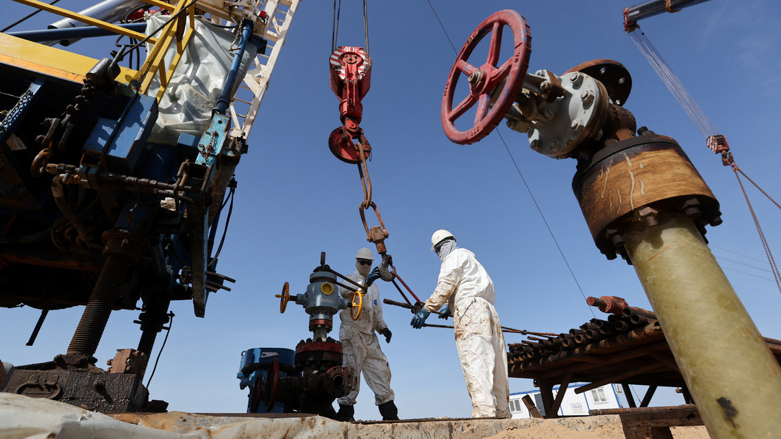 Oil jumps nearly 7% on escalating Middle East airstrikes