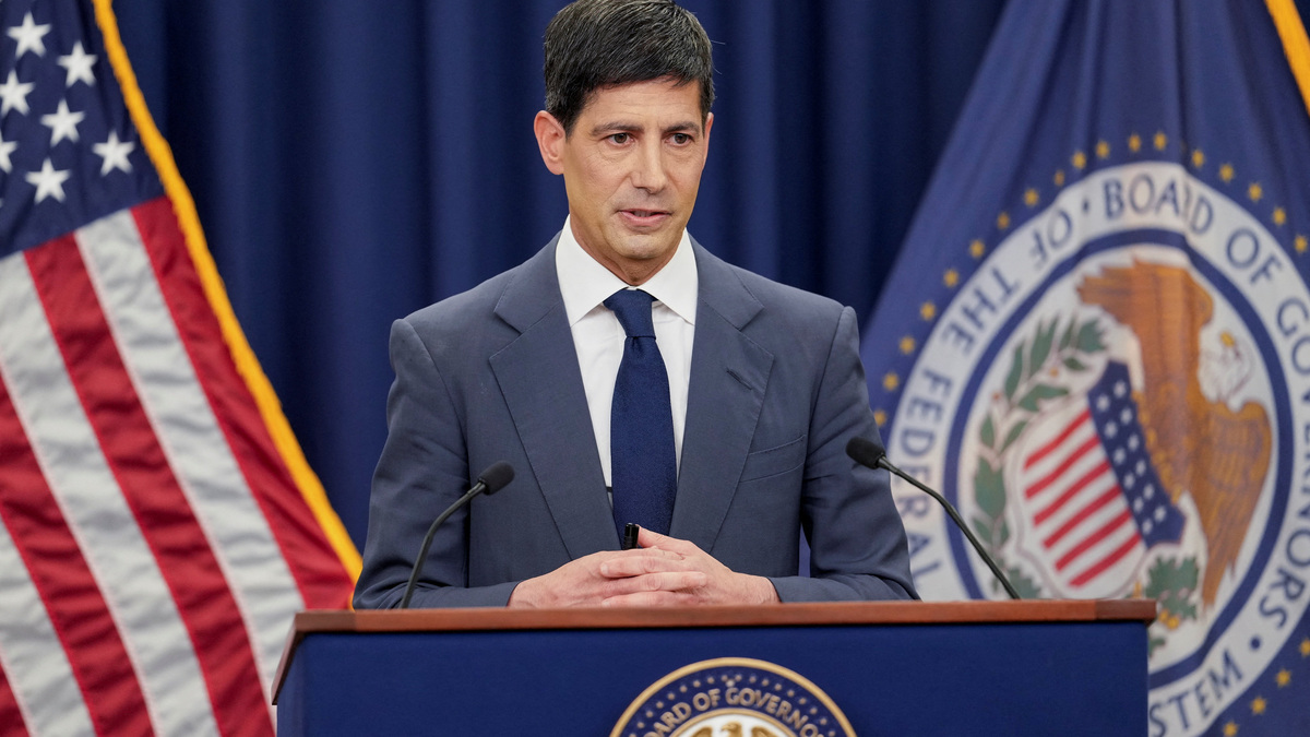 New U.S. Federal Reserve Chairman Kevin Warsh holds a press conference following a two-day meeting of the Federal Open Market Committee (FOMC), at the U.S. Federal Reserve in Washington, D.C., U.S. June 17, 2026. REUTERS/Eric Lee
