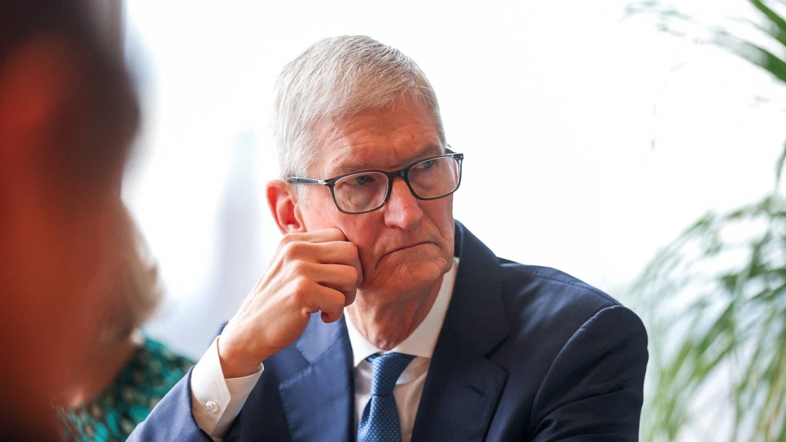 How much Apple stock does former CEO Tim Cook actually own? 
