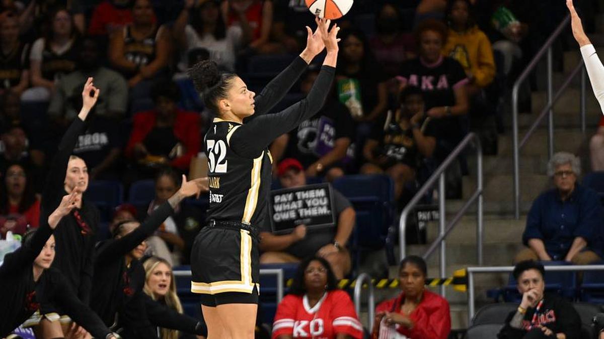  Once her 2025 season with the Mystics ended, Clark shifted gears toward bargaining. | Rafael Suanes/Imagn Images 