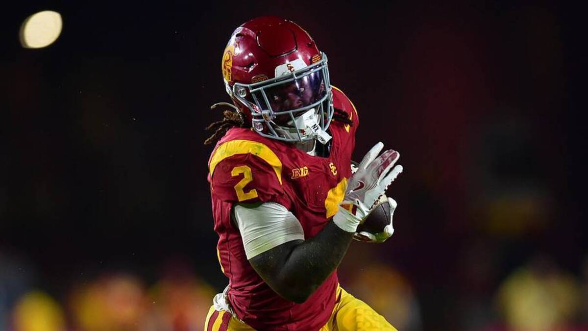  Sep 20, 2025; Los Angeles, California, USA; Southern California Trojans running back Waymond Jordan (2) runs the ball against the Michigan State Spartans during the second half at the Los Angeles Memorial Coliseum. Mandatory Credit: Gary A. Vasquez-Imagn Images | Gary A. Vasquez-Imagn Images 