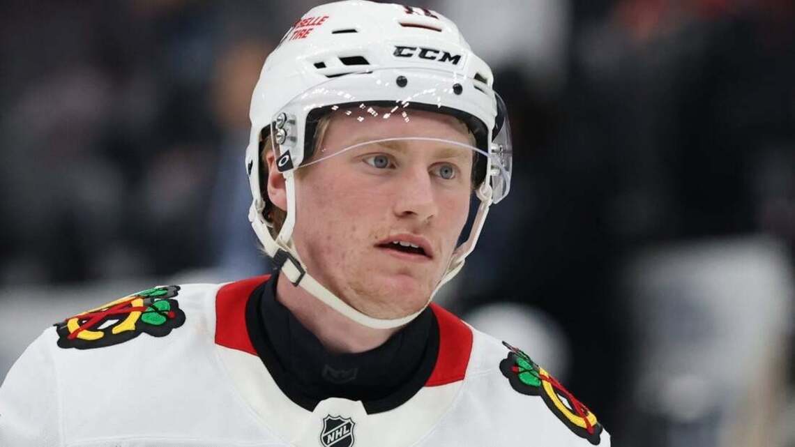 Blackhawks sign F Oliver Moore to 5-year deal 