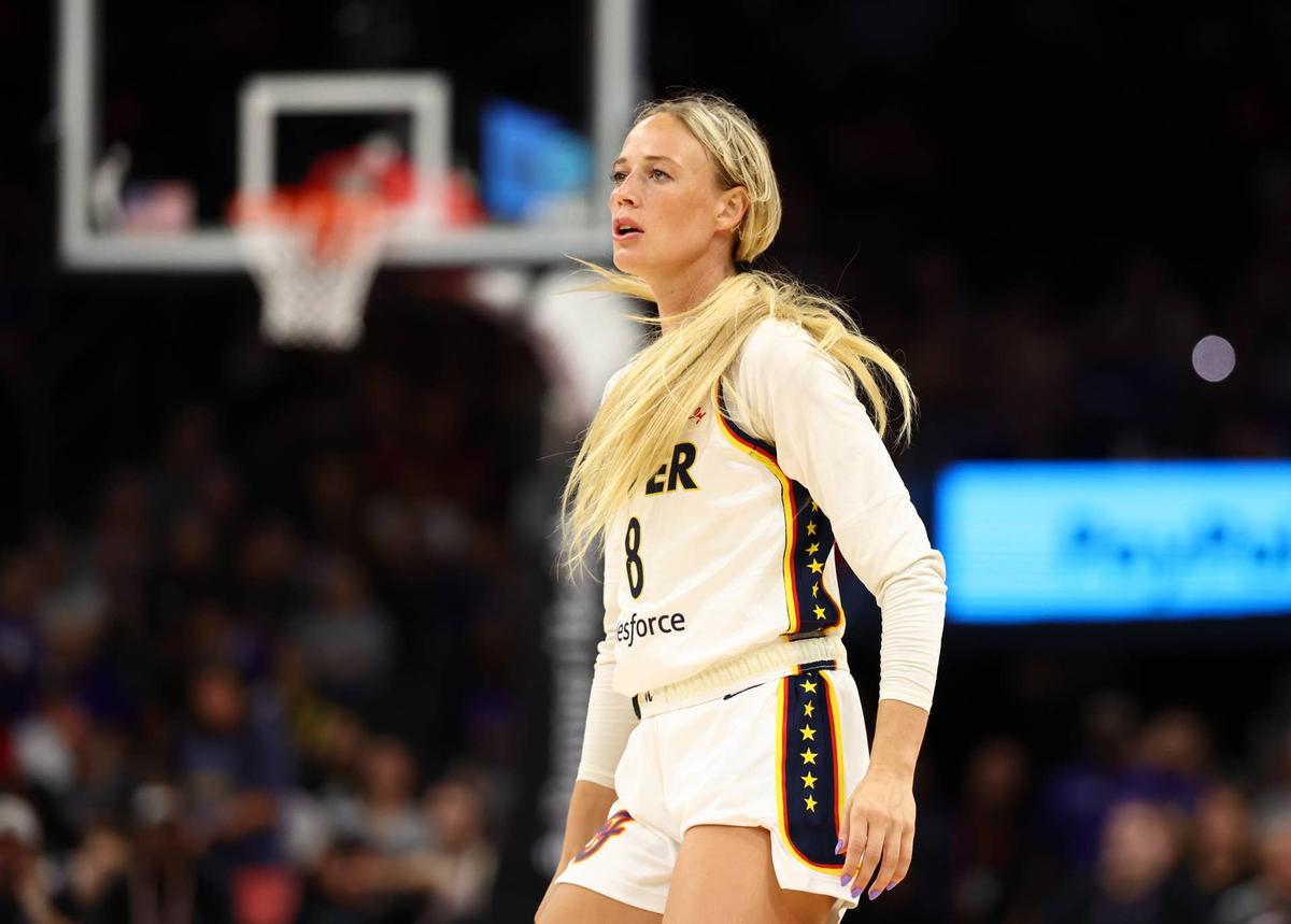  Aug 7, 2025; Phoenix, Arizona, USA; Indiana Fever guard Sophie Cunningham (8) against the Phoenix Mercury during an WNBA game at PHX Arena. Mandatory Credit: Mark J. Rebilas-Imagn Images 