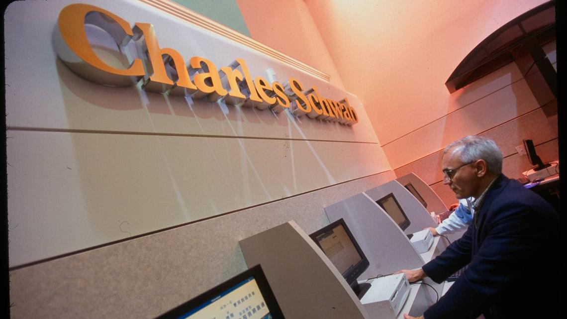 Schwab says free cash flow is the metric every investor should watch 