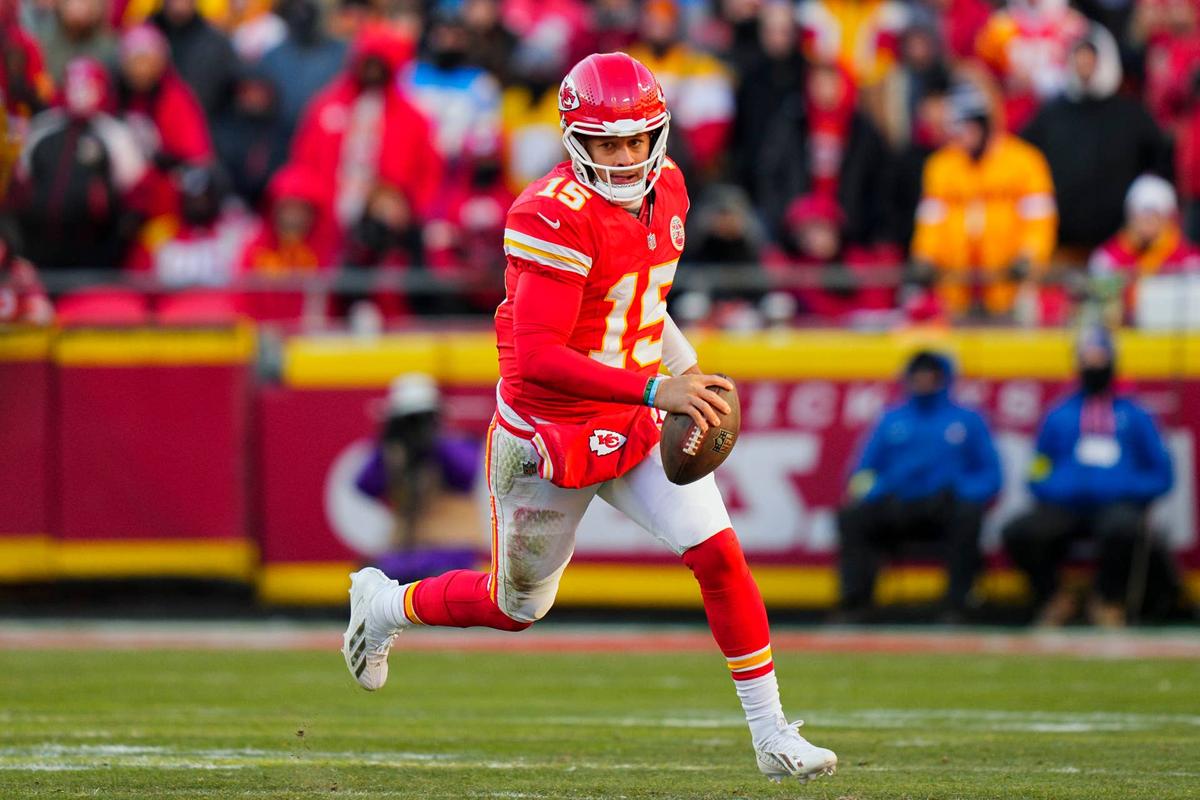  Kansas City Chiefs quarterback Patrick Mahomes runs the ball at Arrowhead Stadium. Jay Biggerstaff-Imagn Images