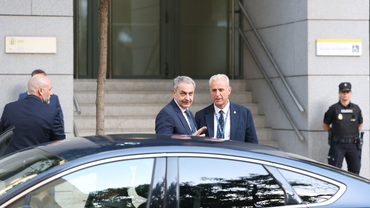 Former Spanish Prime Minister Jose Luis Rodriguez Zapatero arrives to testify before Spain’s High Court after he was placed under investigation for allegedly leading an influence-peddling and money-laundering network, in Madrid, Spain, June 17, 2026.  REUTERS/Mohammed Salem