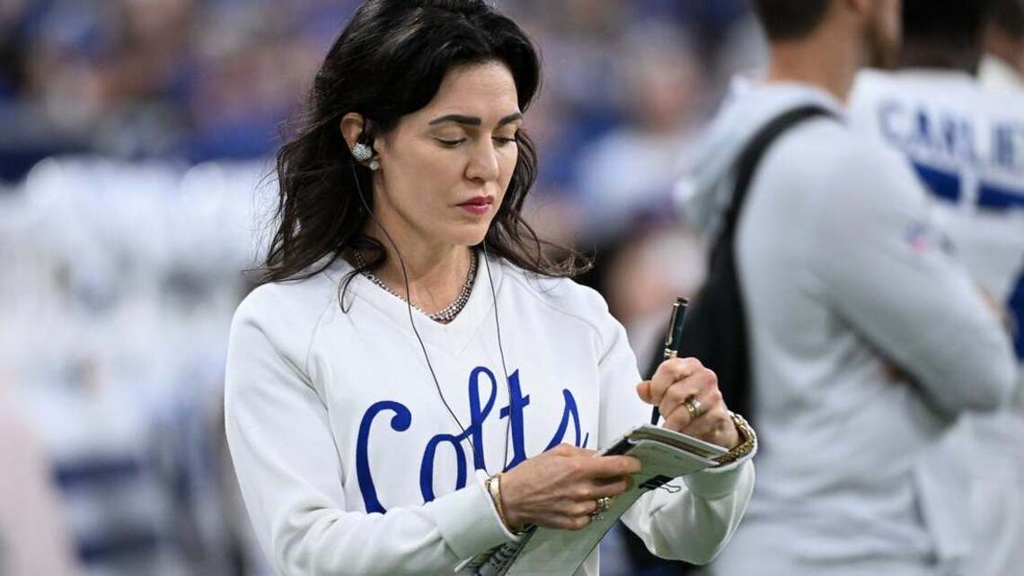 Colts owner Carlie Irsay-Gordon defends presence on sideline