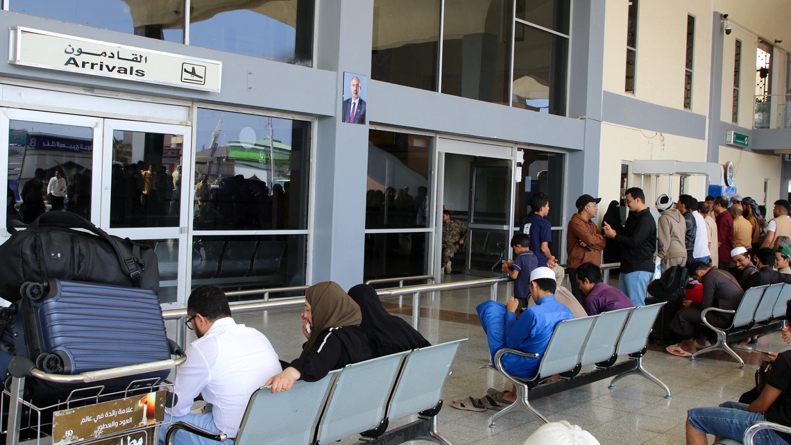Houthis strike Yemen's Aden airport after evacuation warning 