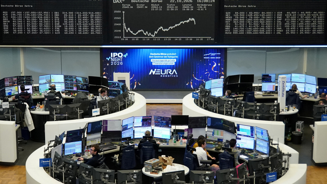 Morning Bid: Wake up! The long bond's up two points! 