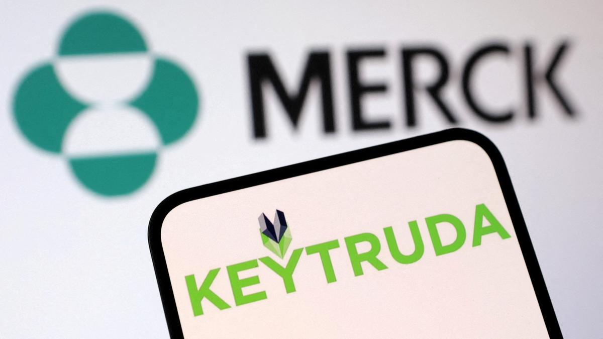 FILE PHOTO: Merck and Keytruda logos are seen in this illustration taken March 26, 2025. REUTERS/Dado Ruvic/Illustration/File Photo