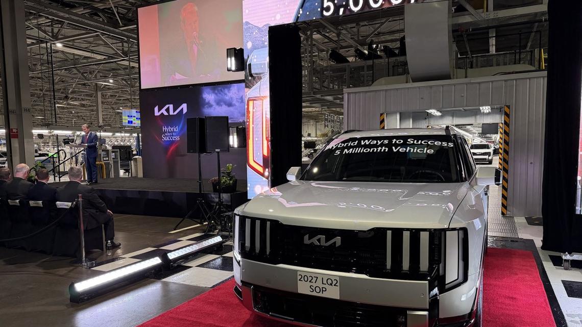 The "Selluride" Hybrid Is Kia's Big Bet for 2027