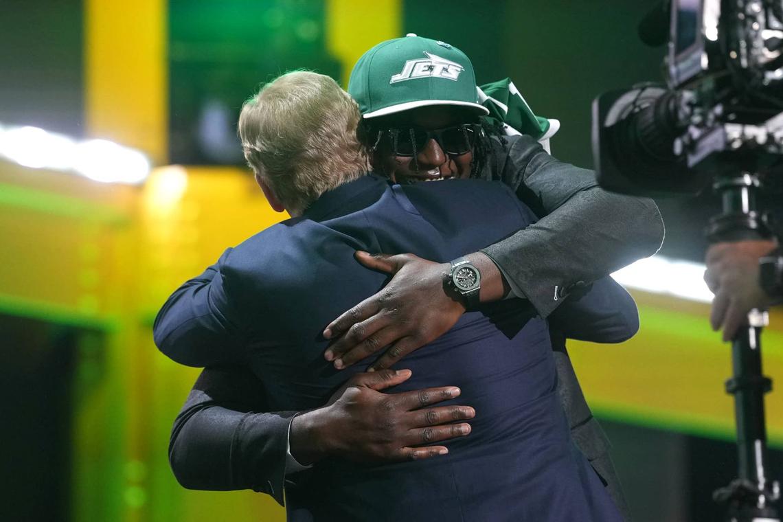  Apr 23, 2026; Pittsburgh, PA, USA; Texas Tech Red Raiders linebacker David Bailey embraces NFL commissioner Roger Goodell after he is selected by the New York Jets as the number two pick during the 2026 NFL Draft at Acrisure Stadium. Mandatory Credit: Kirby Lee-Imagn Images 