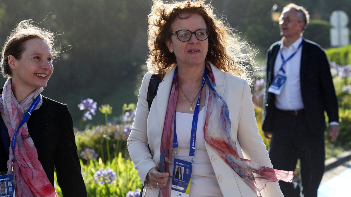 FILE PHOTO: Member of the Executive Board of European Central Bank Isabel Schnabel enters for the morning session at the ECB Forum, in Sintra, Portugal June 30, 2026. REUTERS/Pedro Rocha/File Photo