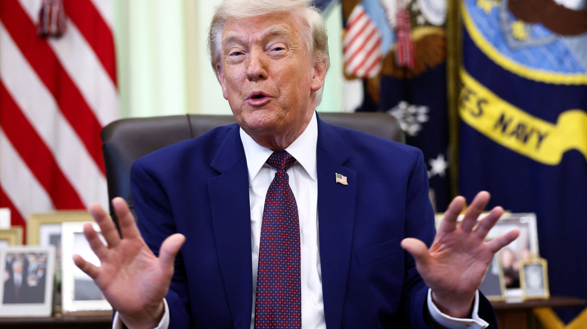 U.S. President Donald Trump speaks at the Oval Office of the White House, in Washington, D.C., June 3, 2026. REUTERS/Kevin Lamarque