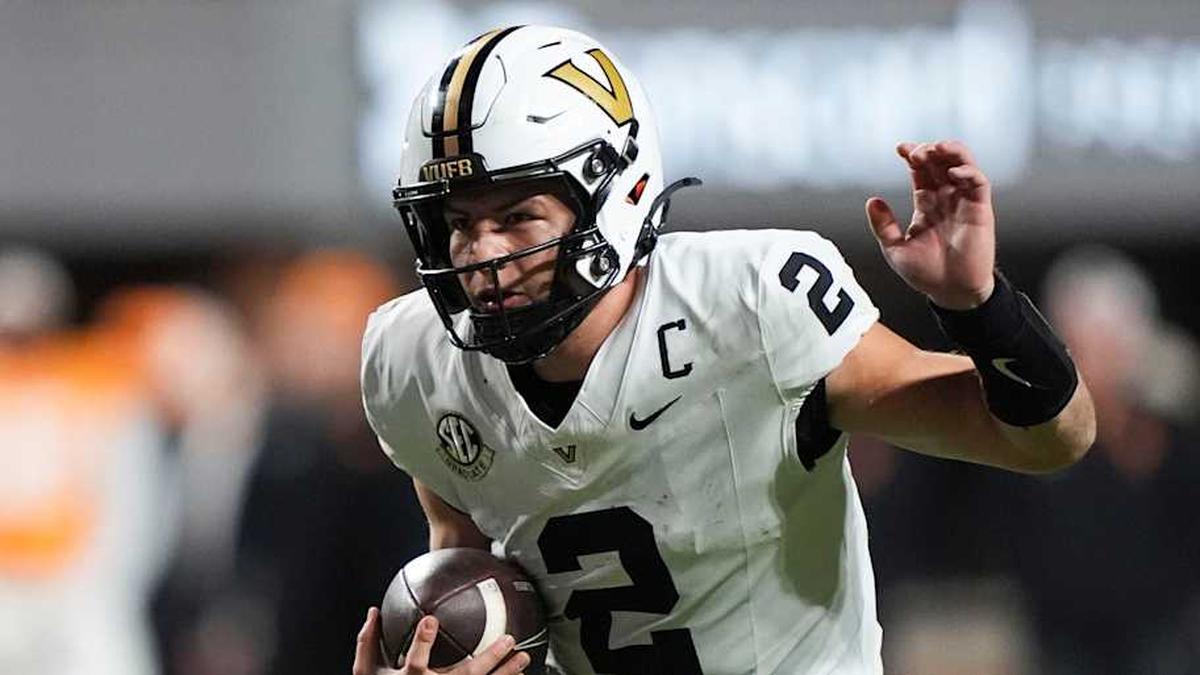  Diego Pavia ran for over 800 yards and 10 touchdowns in 2025. | Saul Young/News Sentinel / USA TODAY NETWORK via Imagn Images 