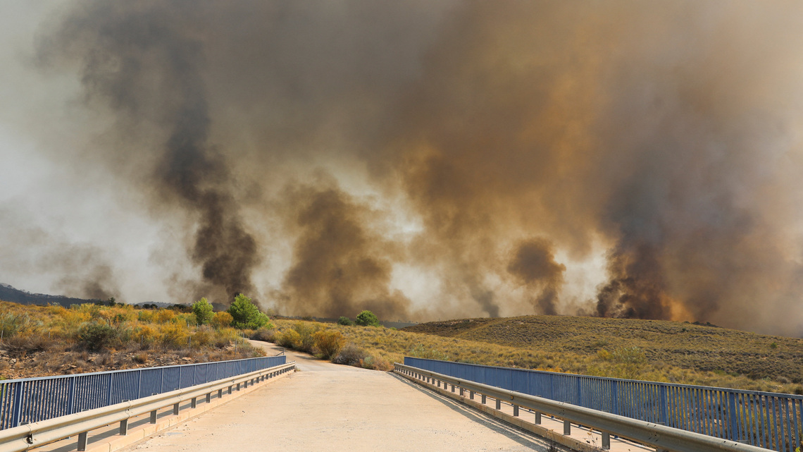 Spanish wildfire victims burned in cars as roads turned into death traps 