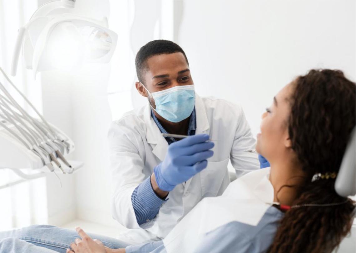  Prostock-studio // Shutterstock 