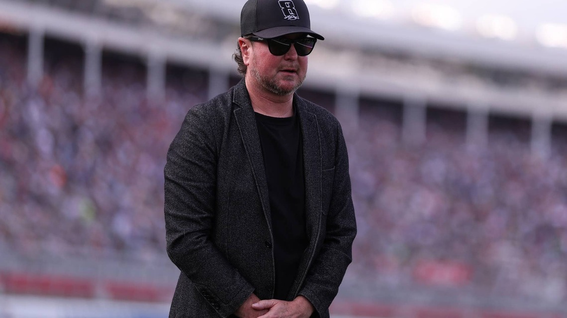Kurt Busch Breaks Down Crying Remembering His Final Words to Kyle Busch 