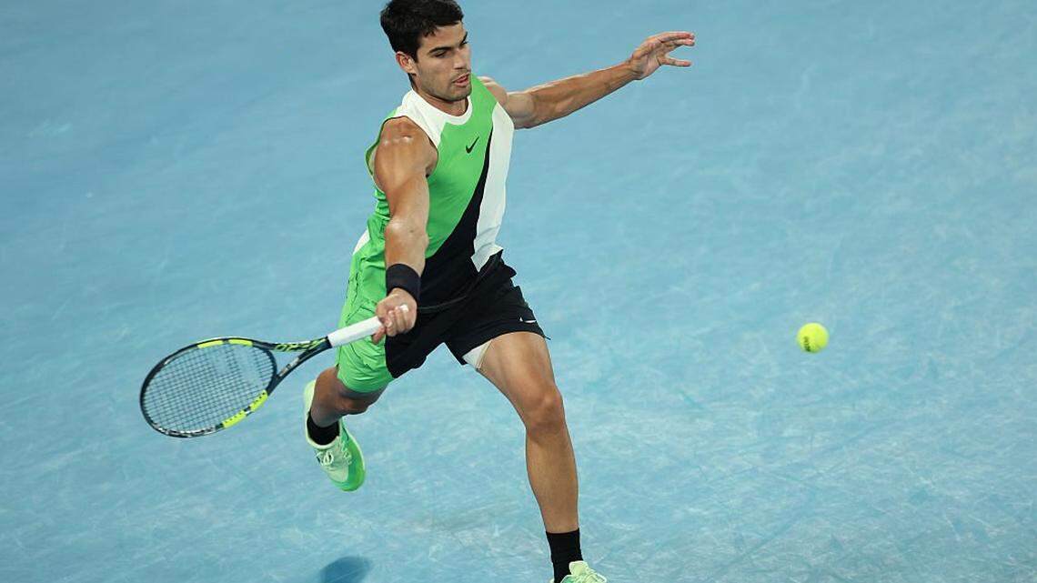 ATP roundup: Alcaraz posts straight-set win in Doha