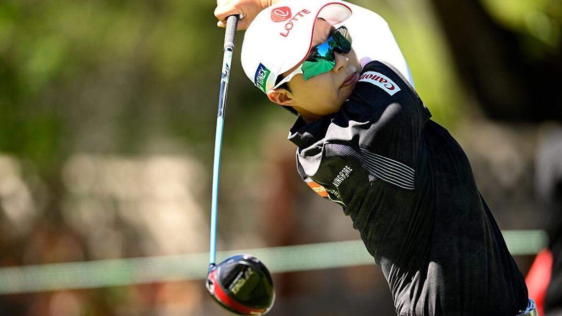 Hyo Joo Kim rides 63 to early lead in LPGA tourney