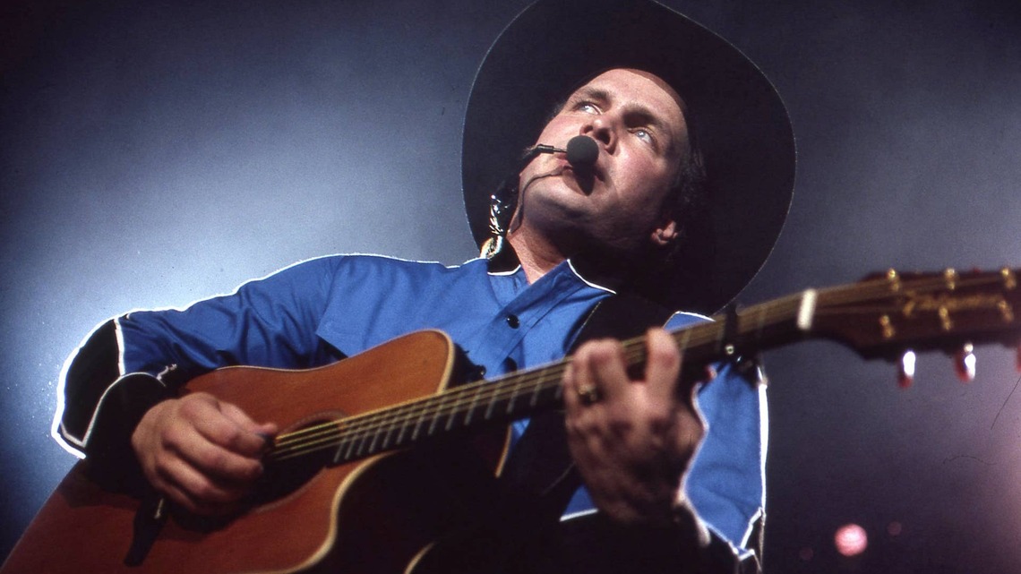 1987 No. 1 Hit, Ranked Among the ‘Best Country Songs of All Time,' Reimagined by Garth Brooks at Secret Pop-Up Concert 