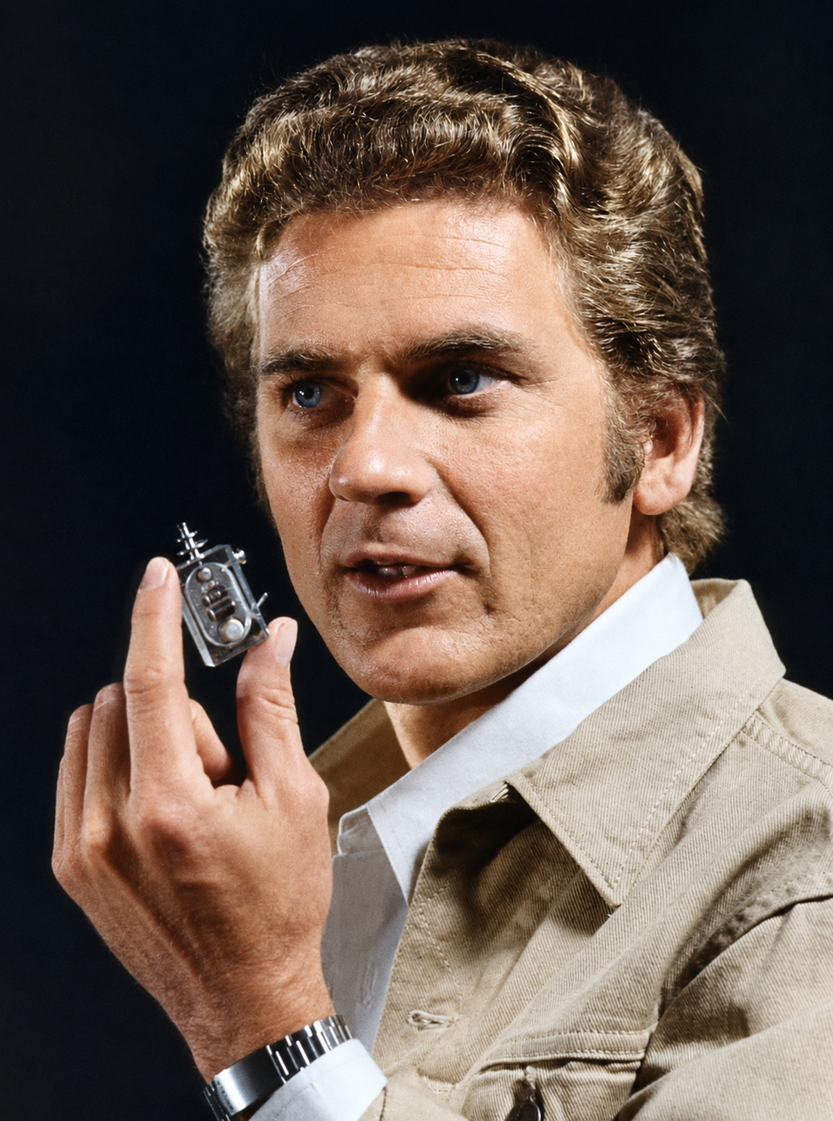 Robert Foxworth as Questor©NBCUniversal