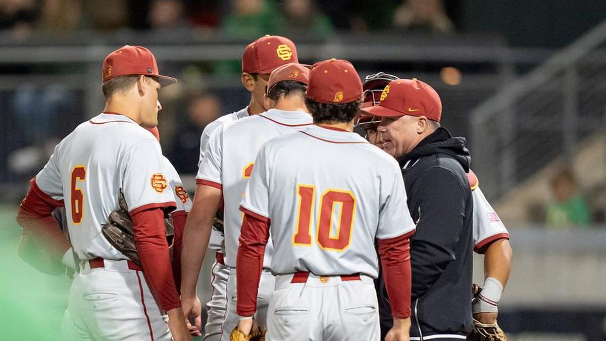  USC meets on the mound as the Oregon Ducks host the USC Trojans on May 14, 2026, in Eugene, Oregon. | Ben Lonergan/The Register-Guard / USA TODAY NETWORK via Imagn Images 