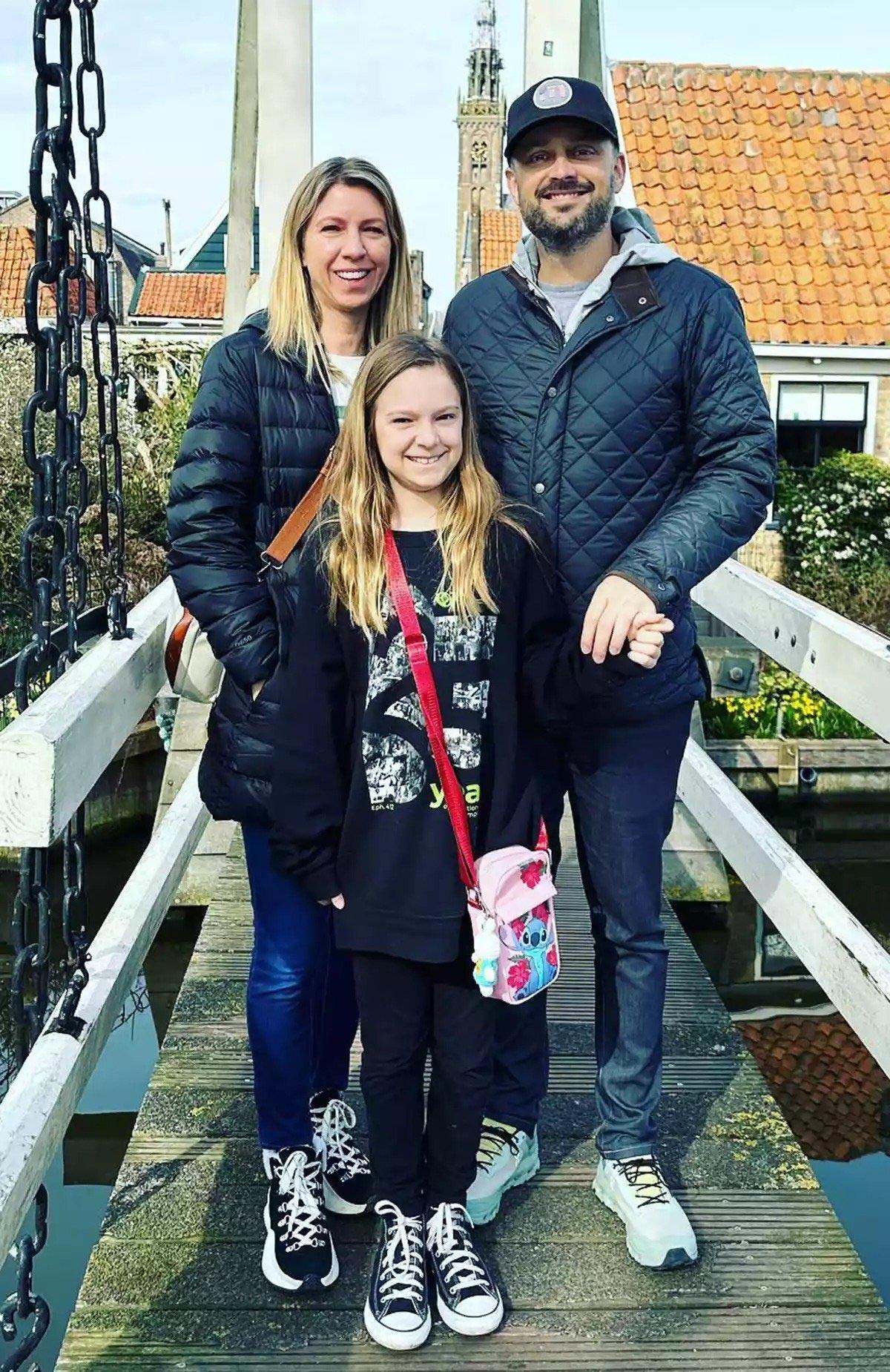  Nate Bargatze and familyCouttesy of Courtesy of Nate Bargatze/Instagram 