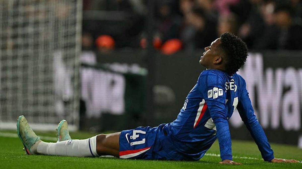  The Brazilian suffered a grade four hamstring injury. | Glyn KIRK/AFP/Getty Images 