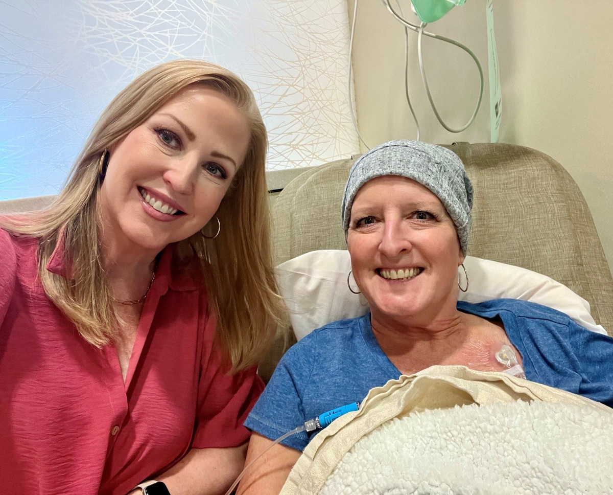 Megan Brownell (left) and her sister, Tracey Kennedy, supported each other through their health journeys. Brownell had lymphoma and Kennedy had breast cancer.