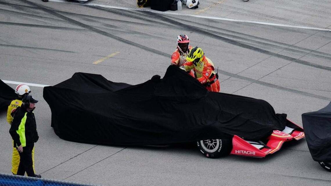 Rain delays in Milwaukee create two-race Sunday for IndyCar drivers