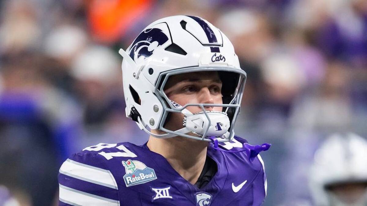  Dec 26, 2024; Phoenix, AZ, USA; Kansas State Wildcats tight end Brayden Loftin (87) against the Rutgers Scarlet Knights during the Rate Bowl at Chase Field. Mandatory Credit: Mark J. Rebilas-Imagn Images | USA TODAY Sports via Reuters Connect 