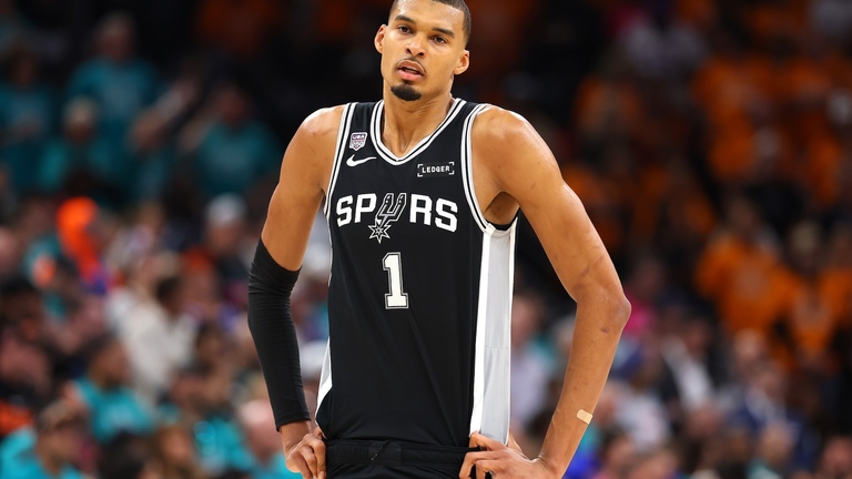 Victor Wembanyama Urges Knicks Fans to Stop Beating Up Spurs Fans on Street 