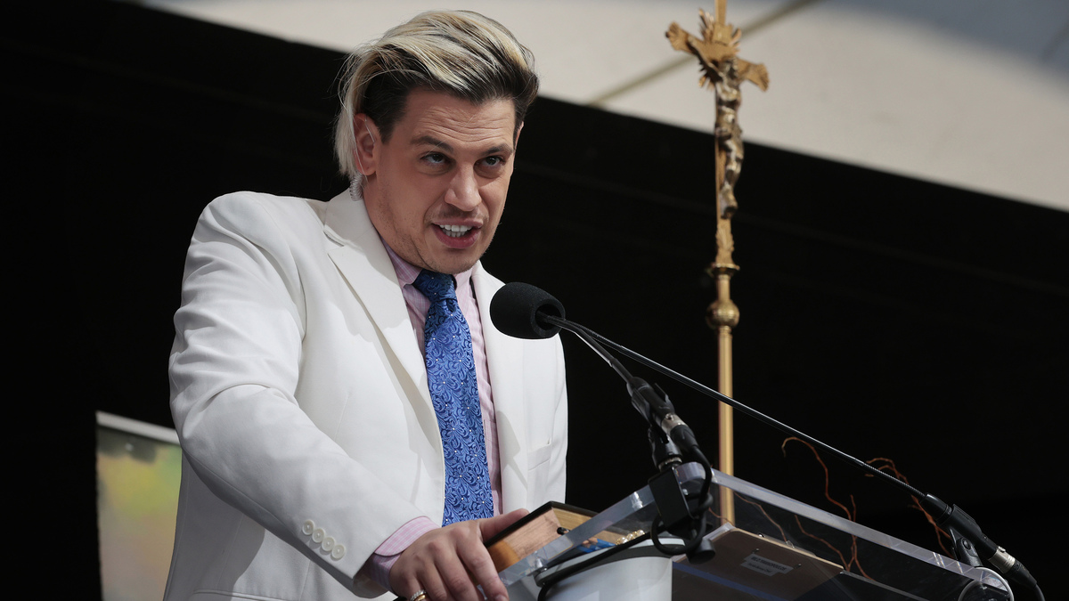 Robin Abcarian: Shed no tears for Milo Yiannopoulos, the deported right-wing provocateur