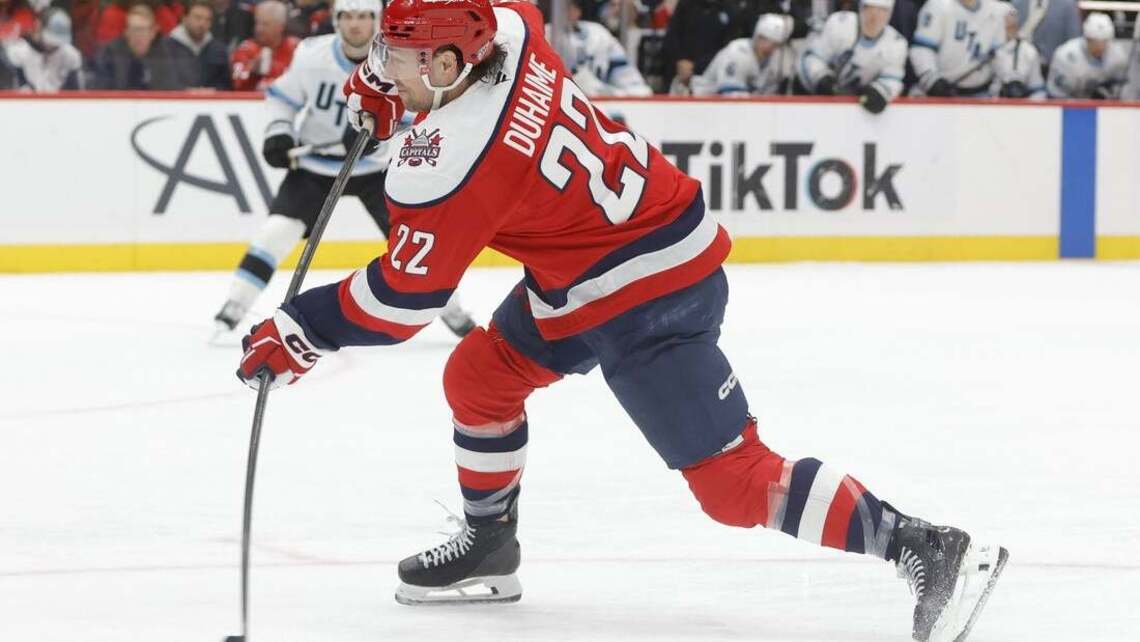 Maple Leafs sign F Brandon Duhaime to 3-year deal 