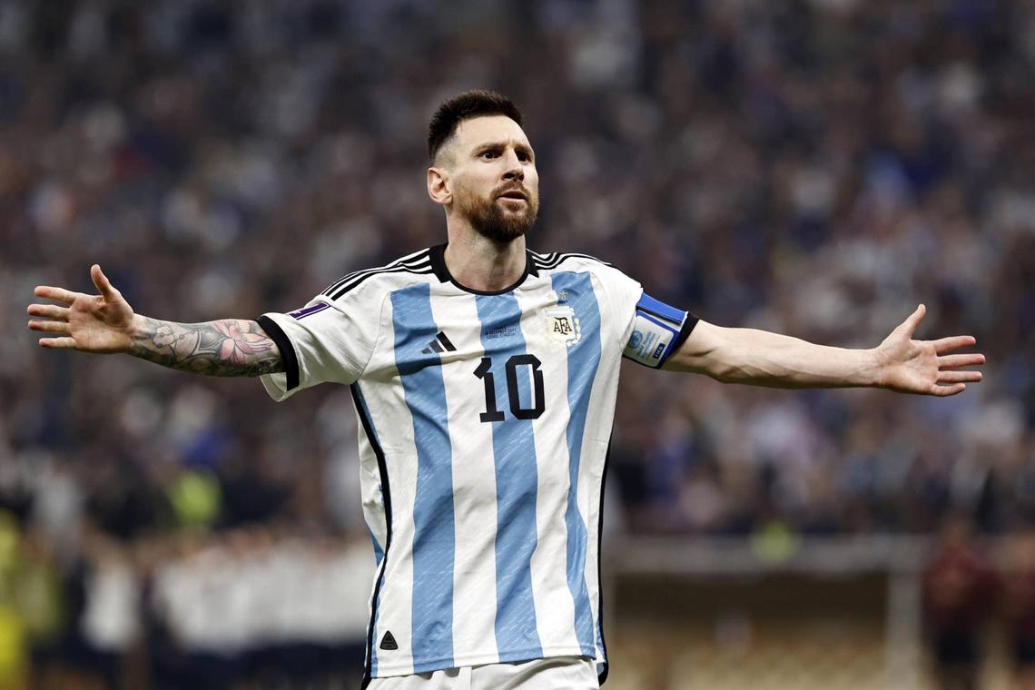  AL DAAYEN - (lr) Lionel Messi of Argentina during the FIFA World Cup Qatar 2022 final match between Argentina and France at Lusail Stadium on December 18, 2022 in Al Daayen, Qatar. AP | Dutch Height | MAURICE OF STONE (Photo by ANP via Getty Images) 