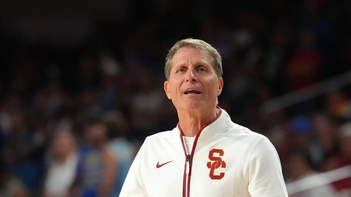  Mar 7, 2026; Los Angeles, California, USA; Southern California Trojans head coach Eric Musselman reacts against the UCLA Bruins at the Galen Center. Mandatory Credit: Kirby Lee-Imagn Images | Kirby Lee-Imagn Images 