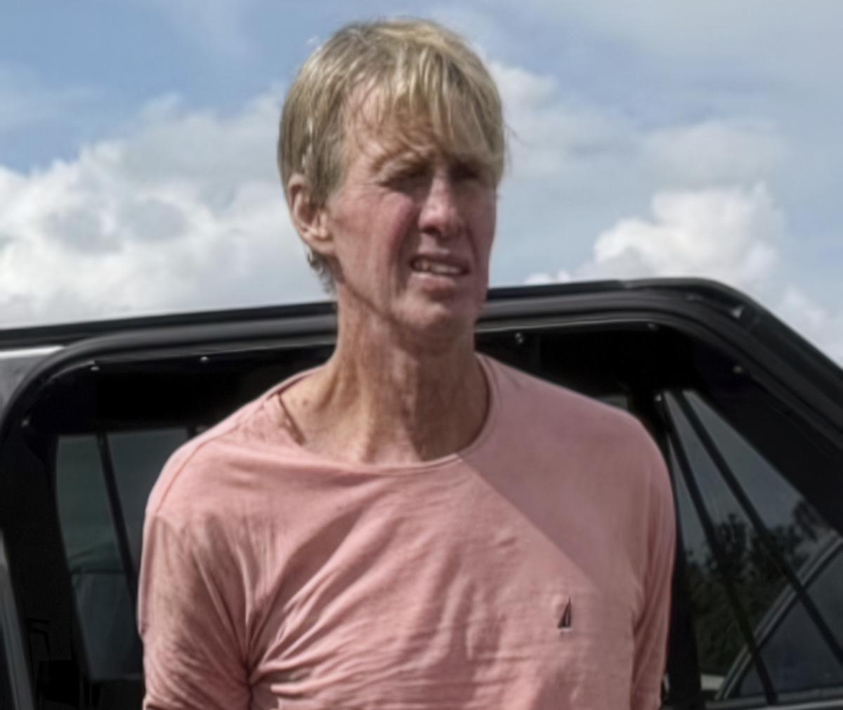  Law enforcement officers arrest Ryan Routh, the man suspected in the apparent assassination attempt of Donald Trump, on September 15, 2024. 
