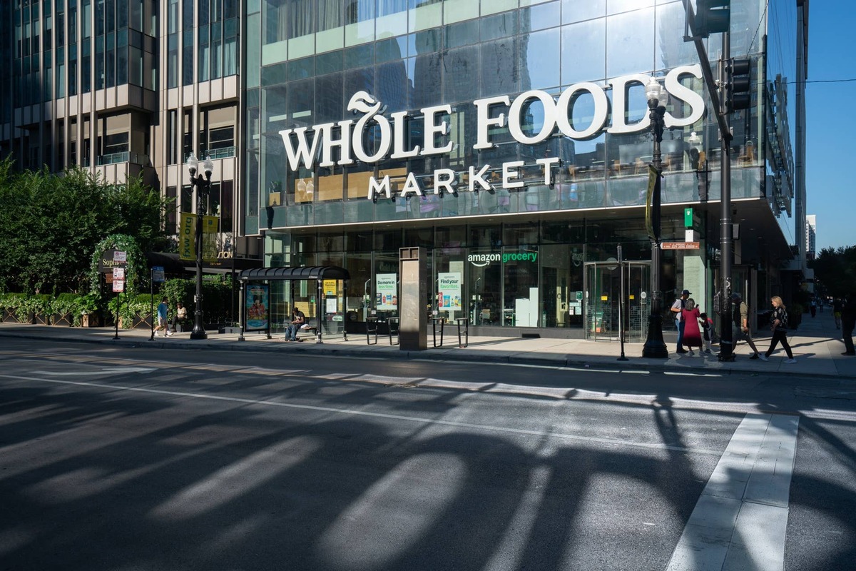 Whole Foods will take over an empty Rite Aid store in Brooklyn. 