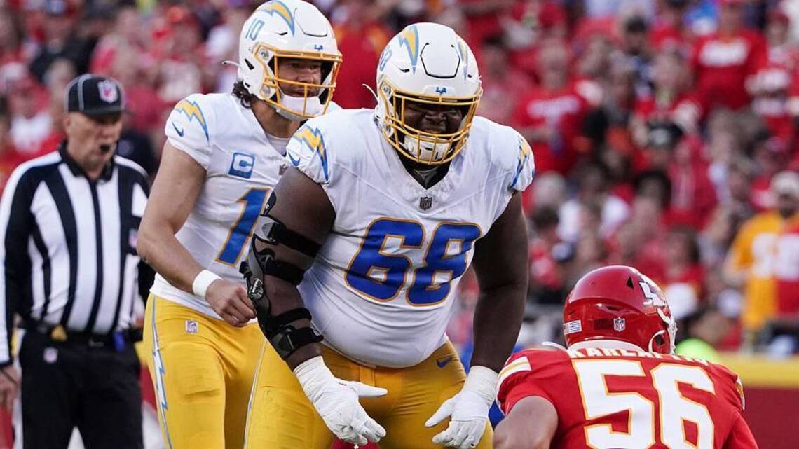 Patriots Host Veteran OG on Visit, Which Might Tip Their Hand Injury-Wise