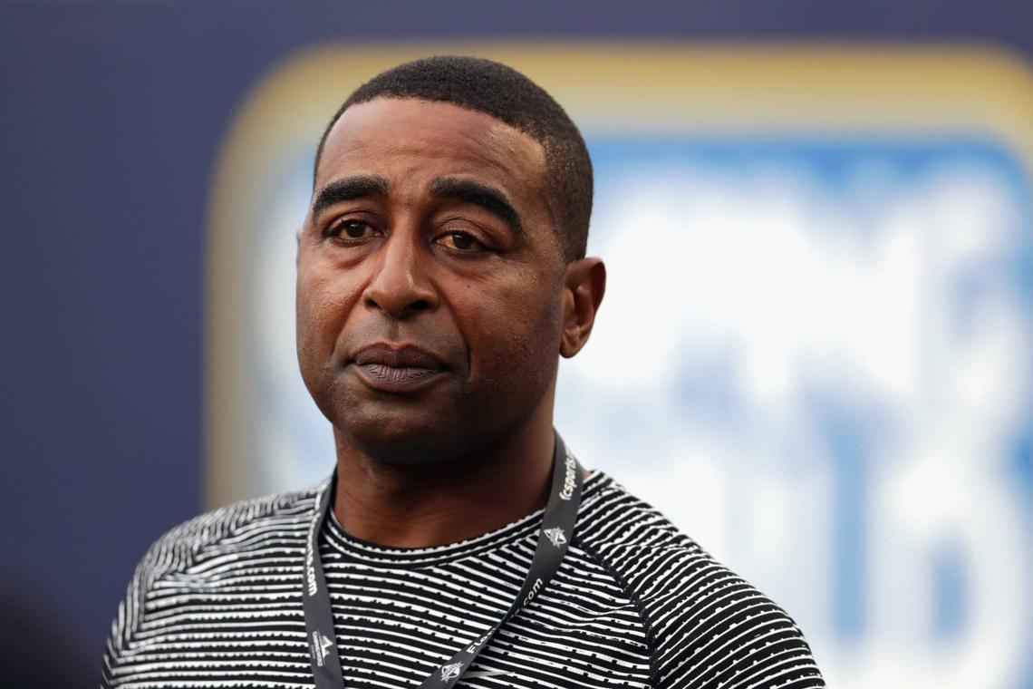  ORLANDO, FL - SEPTEMBER 05: Pro Football Hall of Fame wide receiver Cris Carter is seen prior to the Camping World Kickoff between the Florida State Seminoles and the Mississippi Rebels at Camping World Stadium on September 5, 2016 in Orlando, Florida. (Photo by Streeter Lecka/Getty Images) 