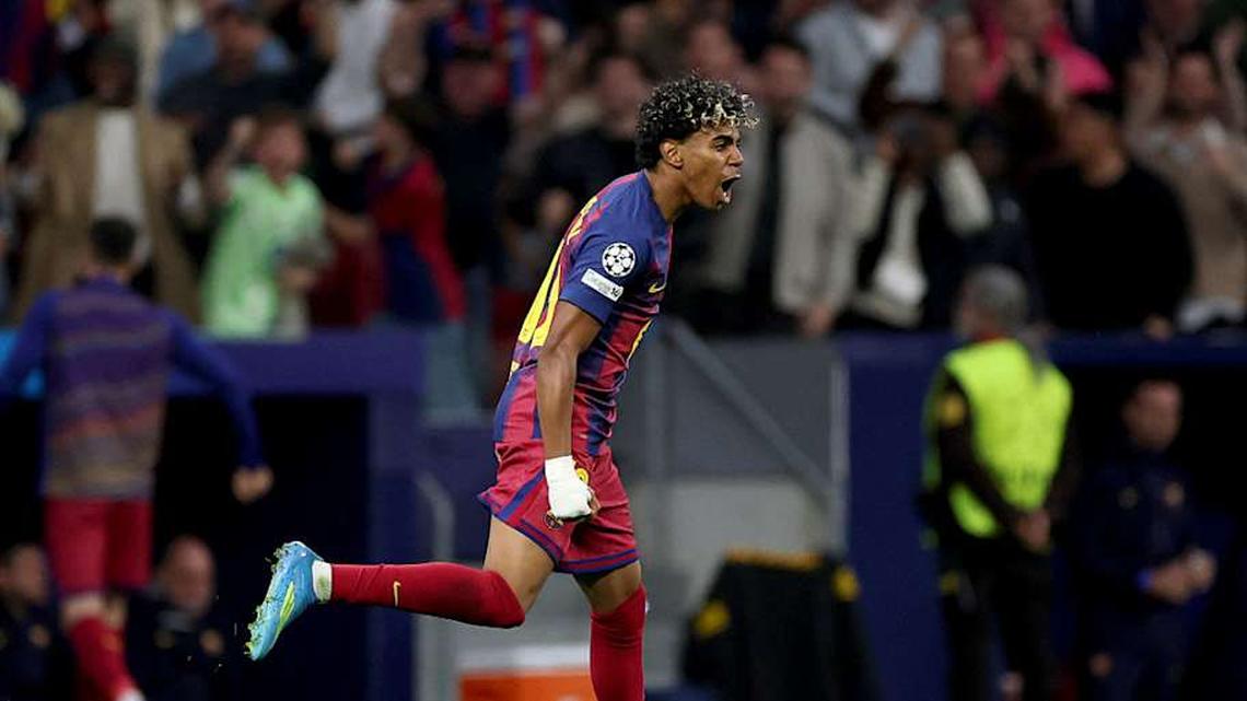 Lamine Yamal did all he could to get Barcelona to the semifinals. | Oscar Del Pozo/AFP/Getty Images 
