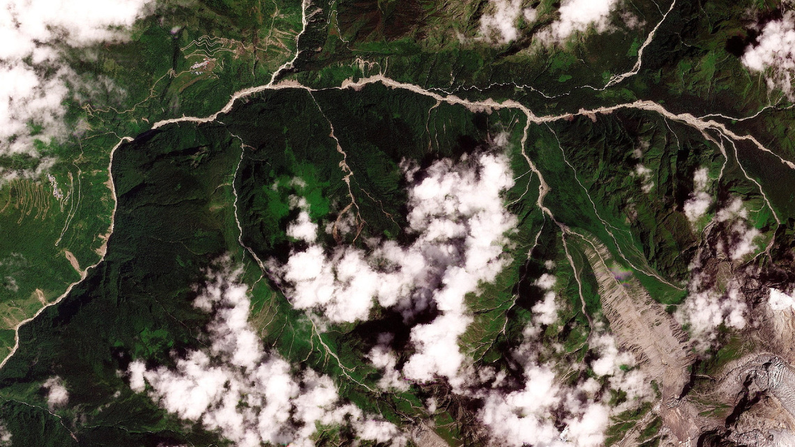 Glacier collapse may have triggered 'almost incomprehensible' Nepal flood 