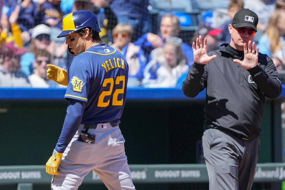  Milwaukee Brewers designated hitter Christian Yelich 