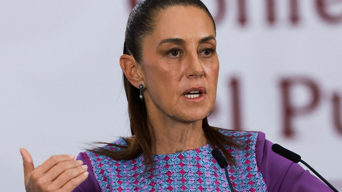 FILE PHOTO: Mexico's President Claudia Sheinbaum speaks during a daily press conference, after the U.S. Justice Department said it had charged the governor of Mexico's Sinaloa state, Ruben Rocha, and other officials for their alleged involvement with the Sinaloa Cartel at the National Palace, in Mexico City, Mexico April 30, 2026. REUTERS/Henry Romero/File Photo