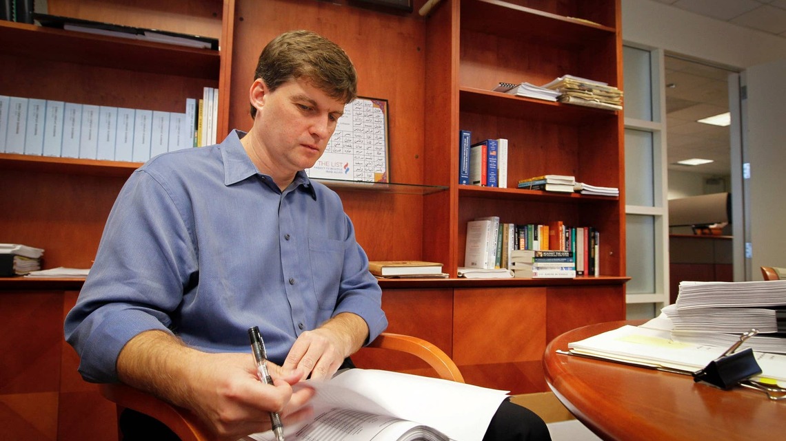 Michael Burry sends a strong warning to Palantir stock investors